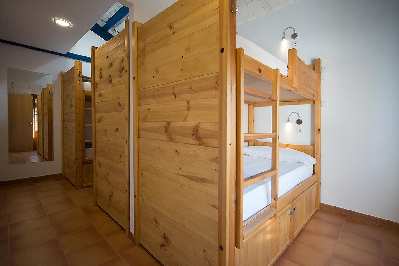 Crux Albergue Adahuesca Exteriör bild