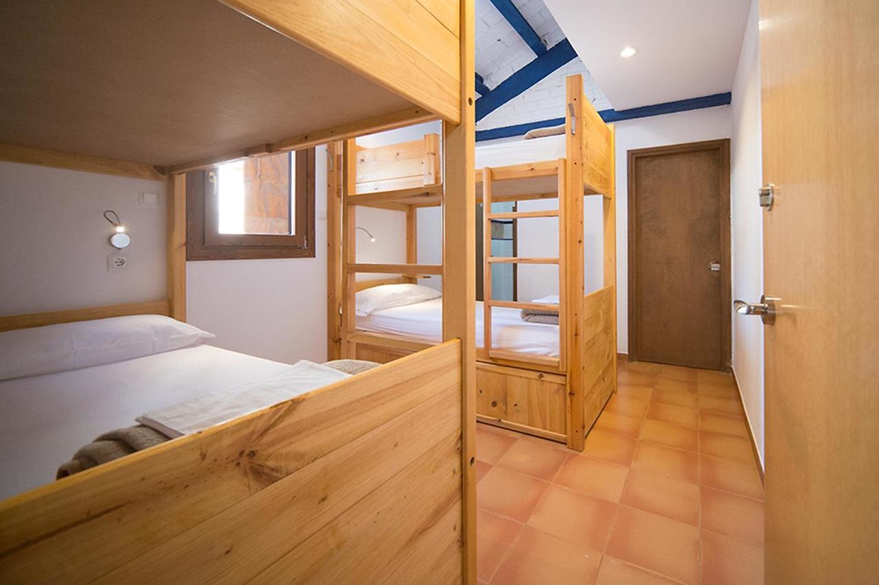 Crux Albergue Adahuesca Exteriör bild