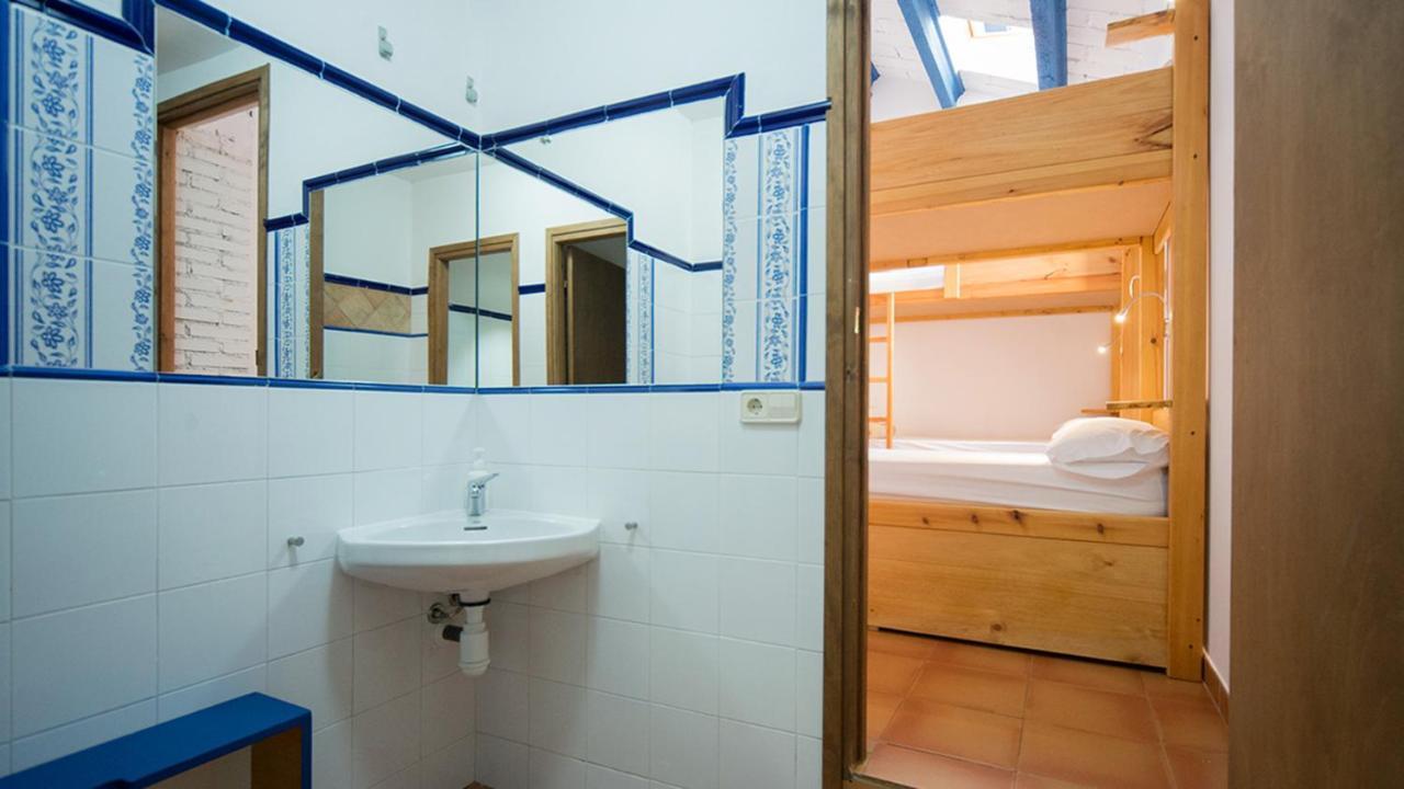 Crux Albergue Adahuesca Exteriör bild